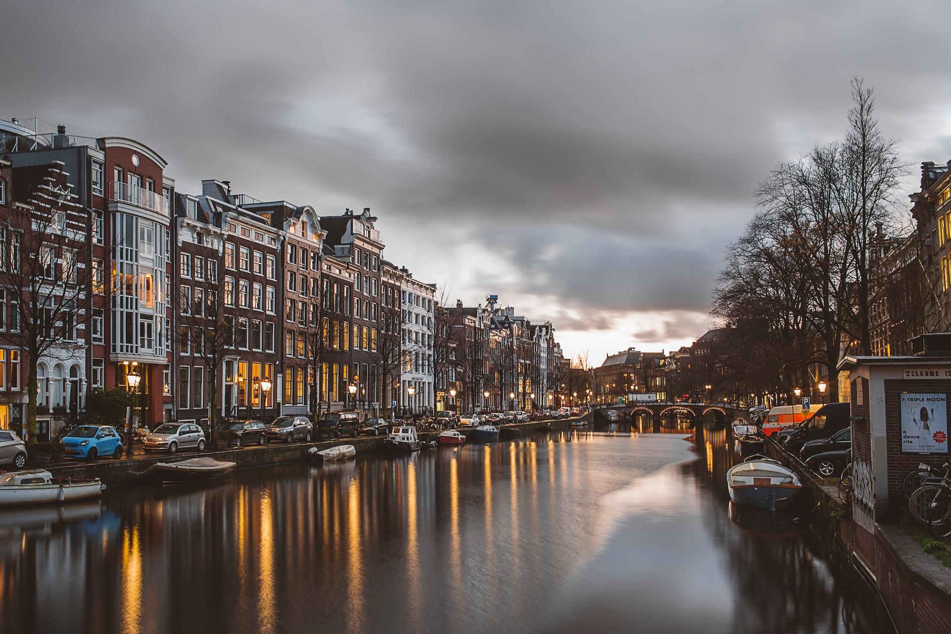 Discover Amsterdam - background banner